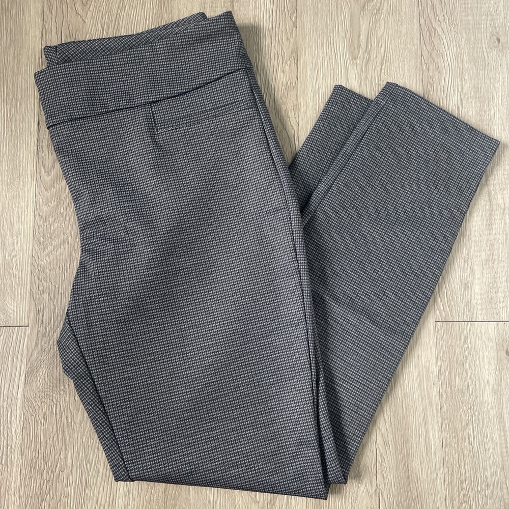 Dalia Black and Gray women’s Patterned Pants